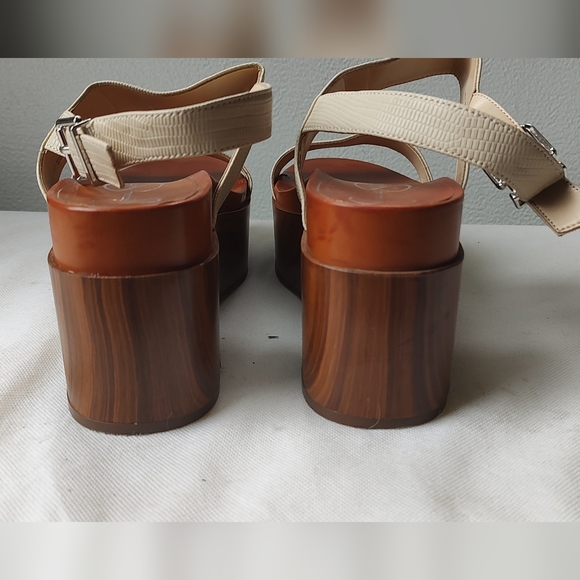 Jessica Simpson Crystil retro chunky sandal - Picture 8 of 8